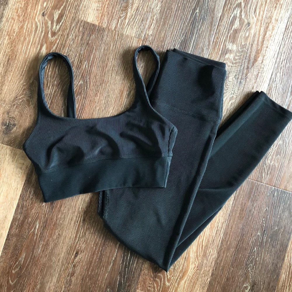 Beach Riot Ayla Leggings and Leah Bra set